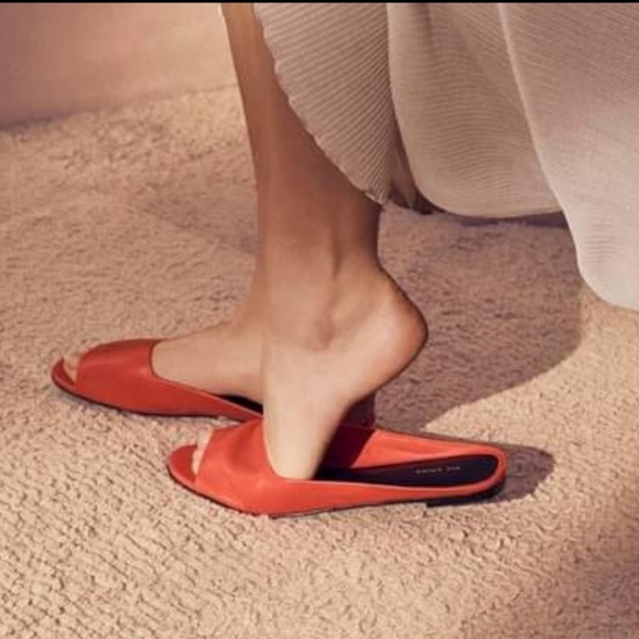 NWT Via Spiga Women's Hana Leather Slide Sandals - Picture 2 of 13